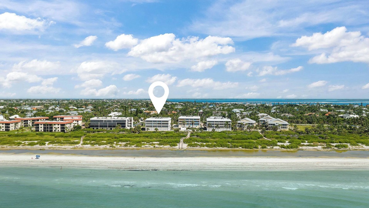 Sanibel Condo | Welcome to Beachcomber B302, - your Gulf-front paradise on Sanibel!