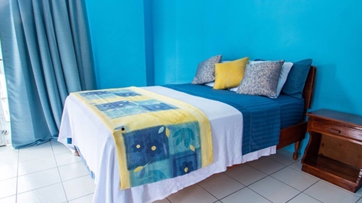 Plymouth House | Welcome to BluBell Villa