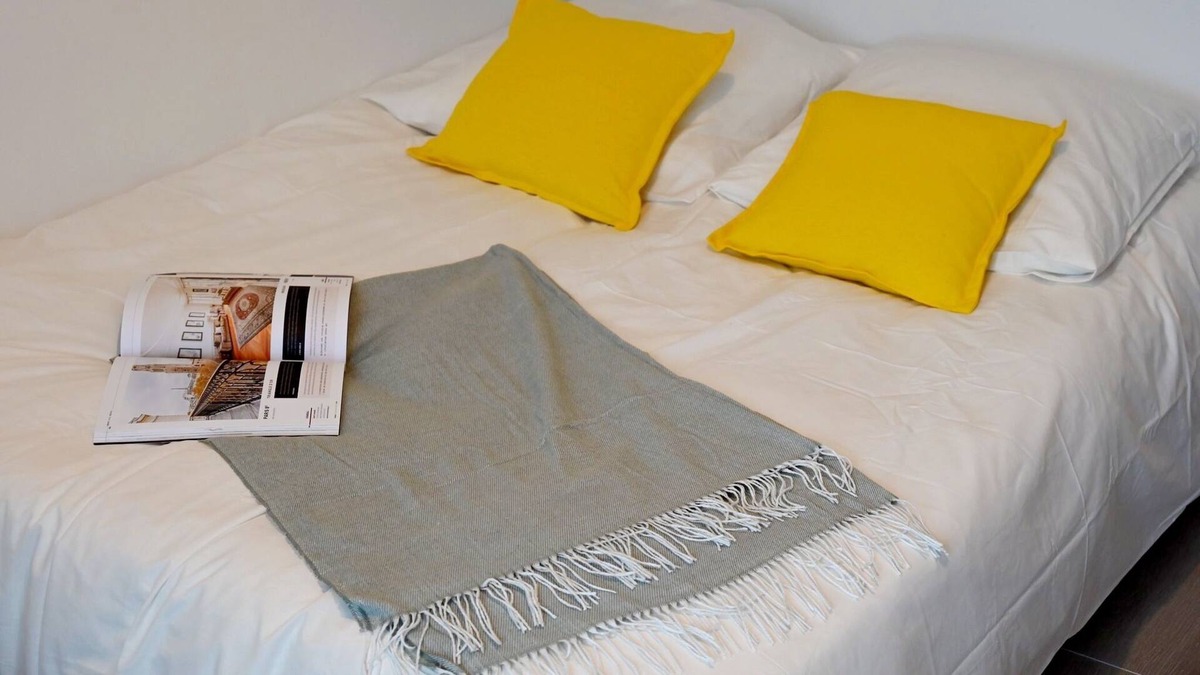 Louis Bertrand-Mirabeau-Semard Apartment | Welcome to Cosy Studio