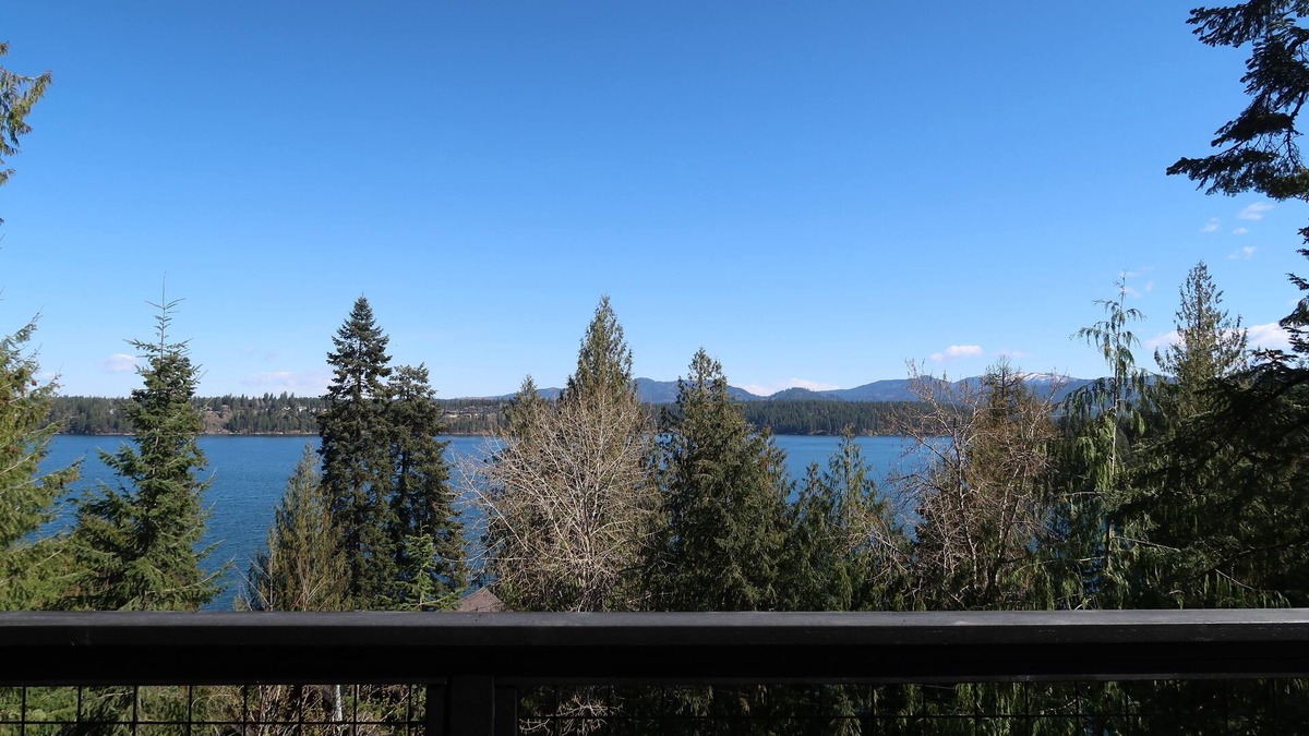 Hayden View Estates House | Welcome to Doe Run! 3-bedroom 2-bathroom lake house.