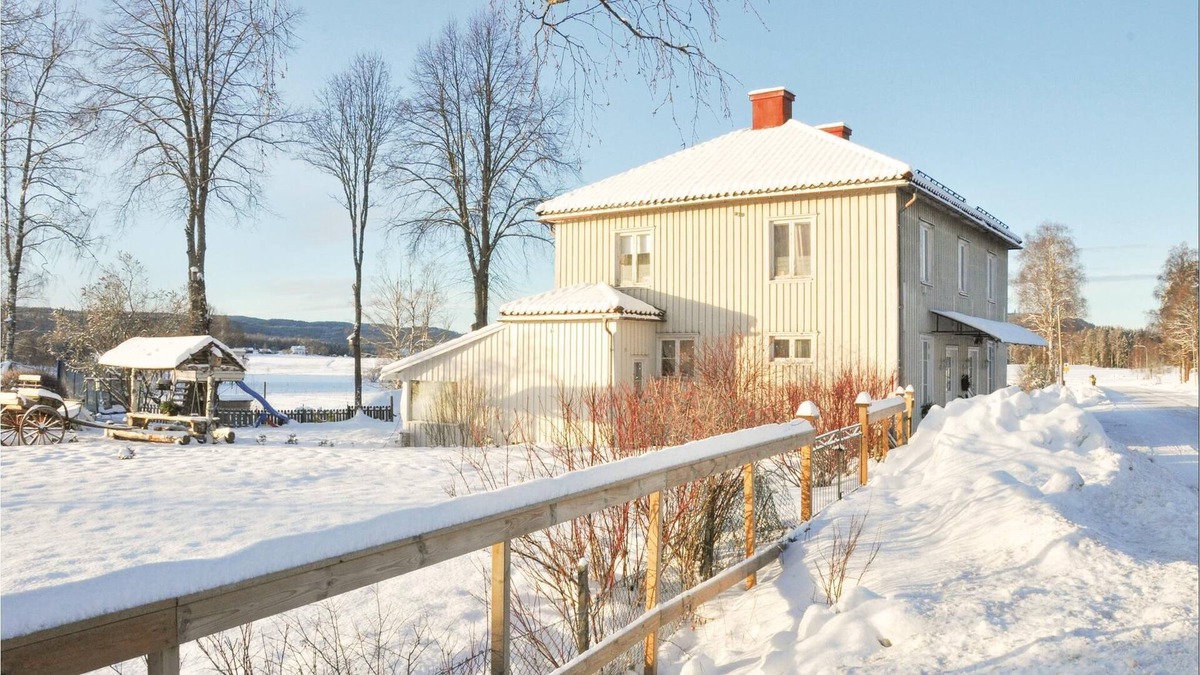 Sunne Municipality Apartment | Welcome to Gettjärn, 12 km from Sunne.