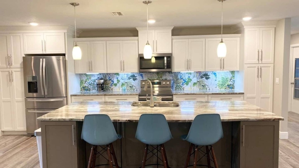 Dunnellon House | Welcome to Let's Flamingle, located directly on Blue Cove just off of Rainbow River