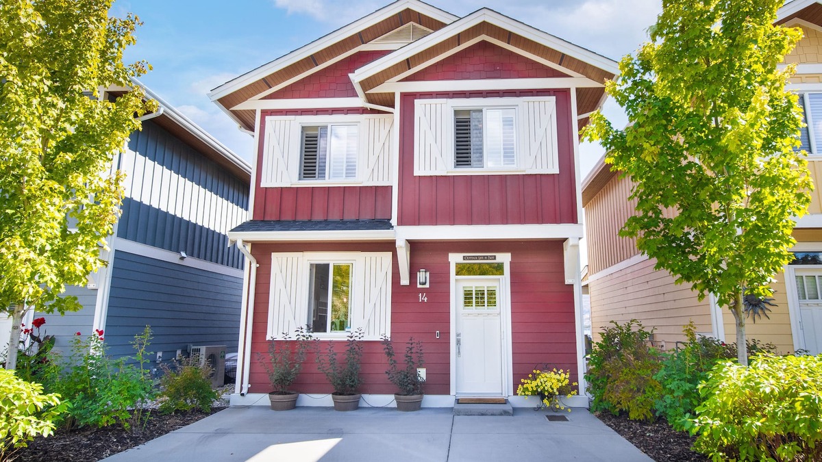 Central Okanagan Cottage | Welcome to OK Cottage @ Stunning Boucherie Beach