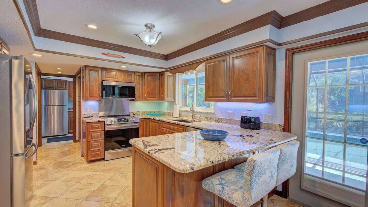 Clearwater House | Welcome to our 3000 sq ft home, perfect for families and groups seeking comfort and convenience