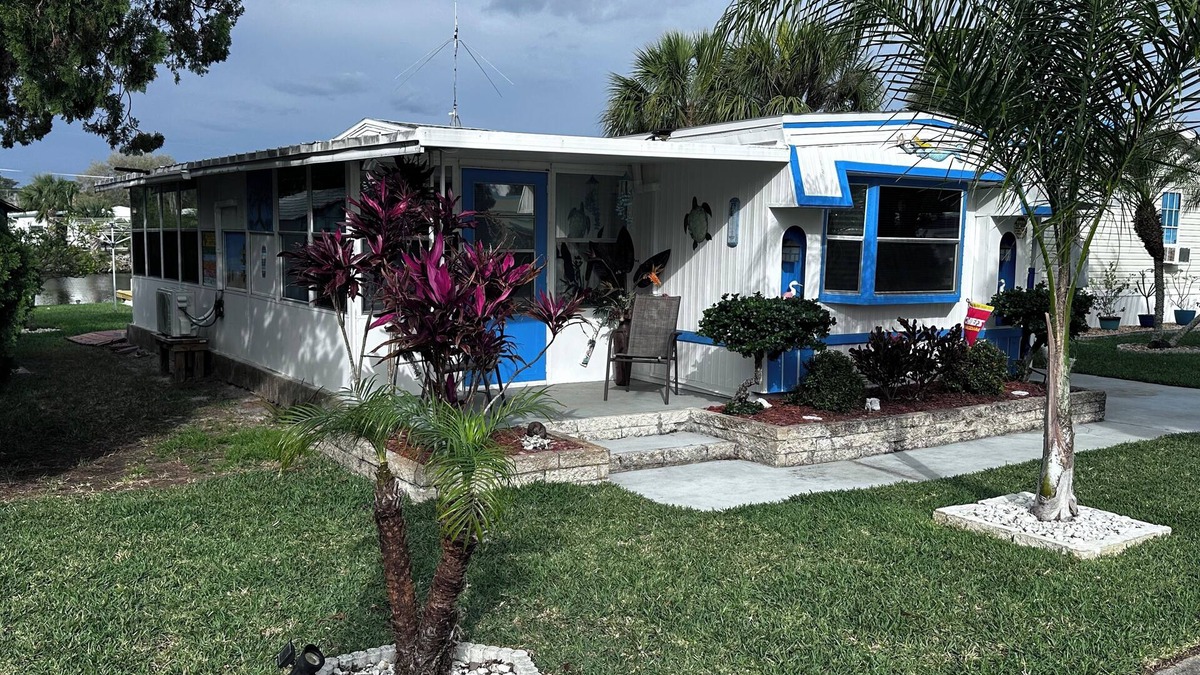 Port Orange House | Welcome to our Beach House ! We have recently totally renovated and refreshed.