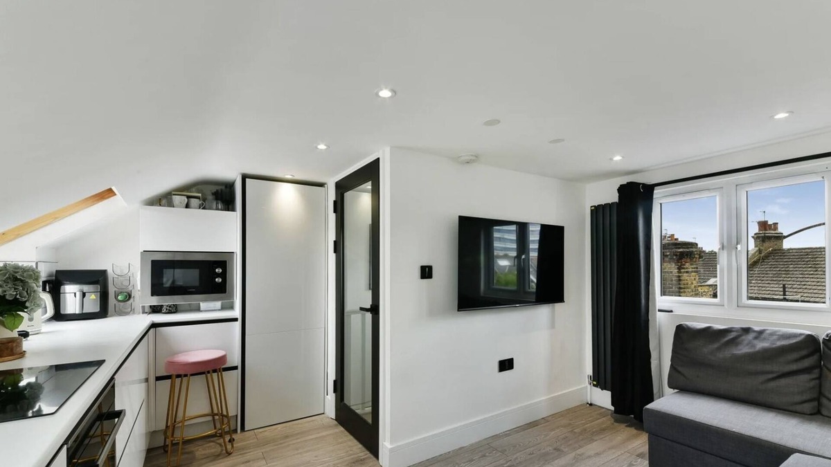 Southfield Apartment | Welcome to our chiswick 2-bedroom, 3-bathroom property in west london
