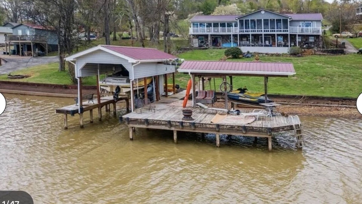 Calhoun House | Welcome to our lake house on the beautiful Hiwassee River!
