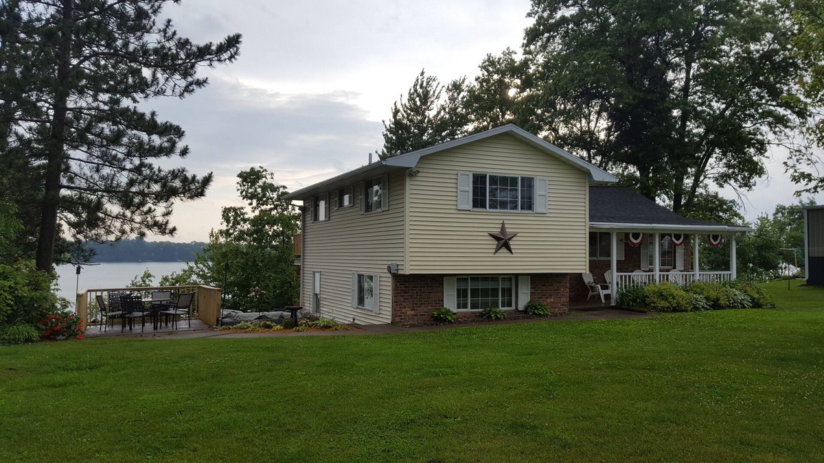 Chetek Cottage | Welcome to our Prairie shores property on the chain of lakes in beautiful Chetek