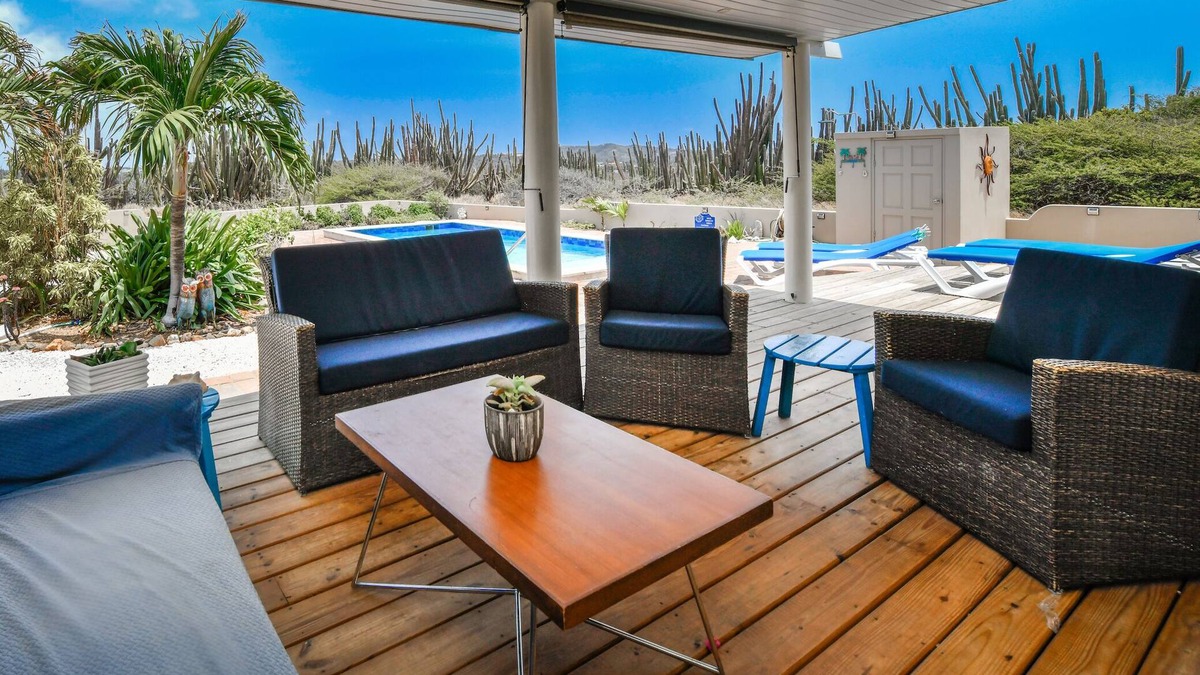Shiribana Villa | Welcome to our vacation villa in Noord, an oasis of relaxation nestled in nature.