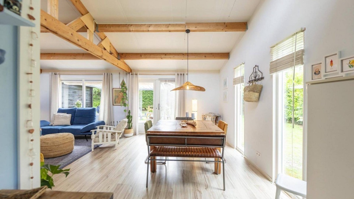 Ouddorp House | Welcome to Prinsenhof 62, a beautiful holiday home in the serene nature park Prinsenhof, where you will find the peace and relaxation you need.