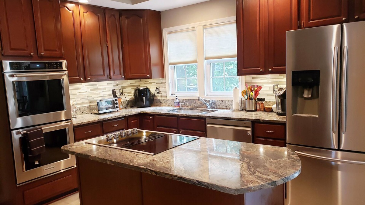 North Potomac House | Welcome to Quince Orchard Knolls, North Potomac. Your home away from home!