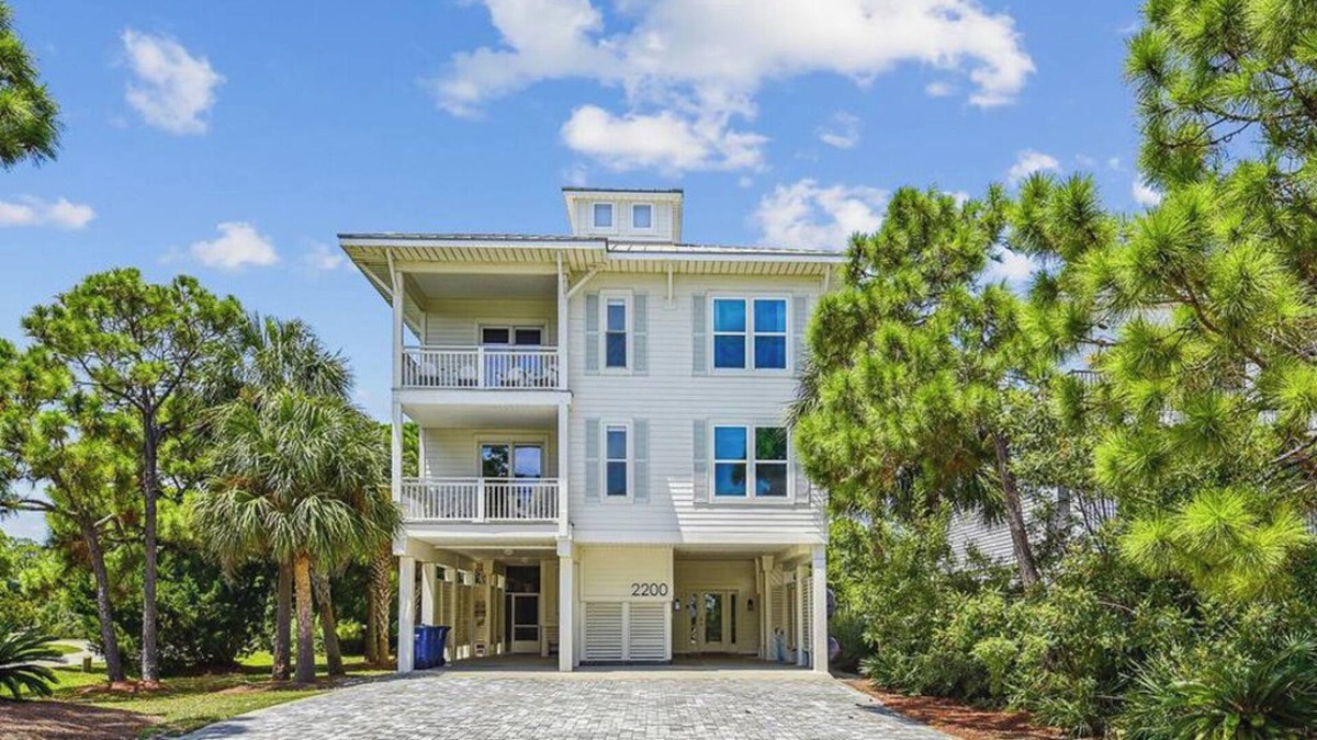 Plantation House | Welcome to Sandy Bottoms!