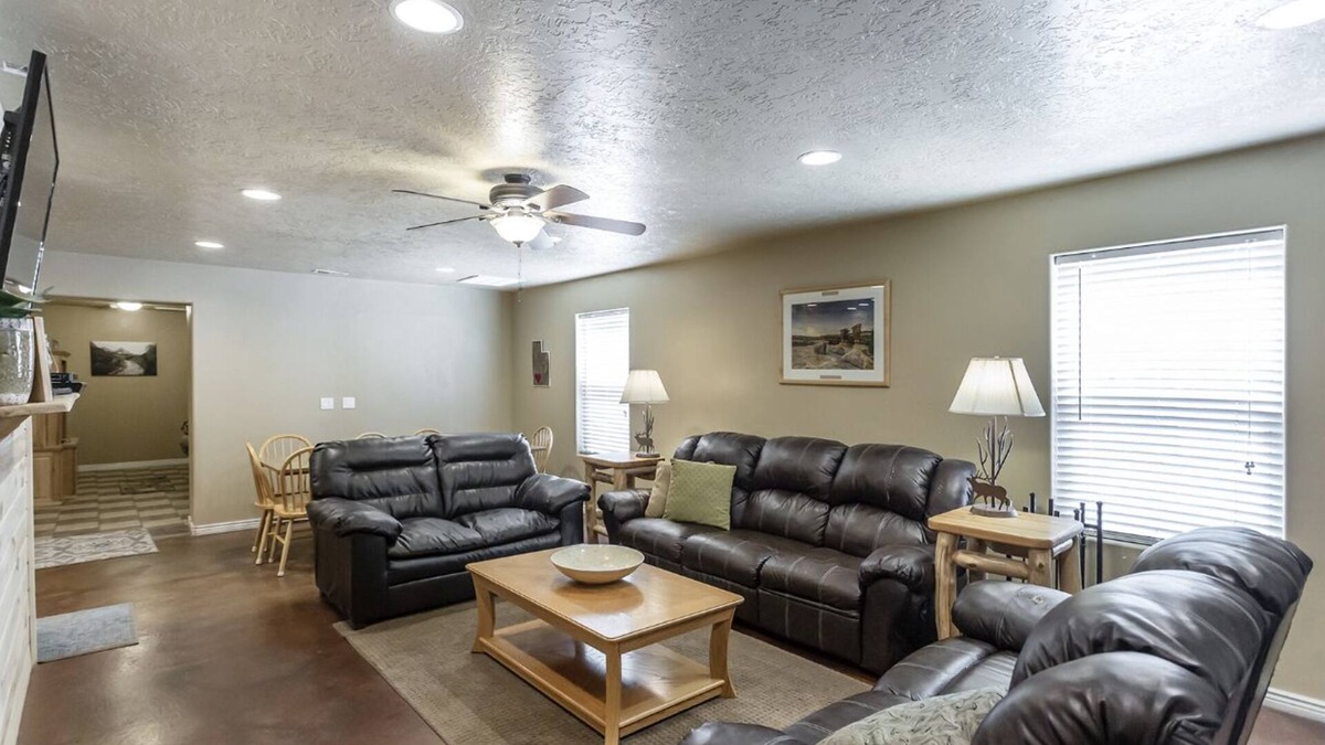 Glendale Other | Welcome to Serenity Hills Zion , Sleeps 10 +