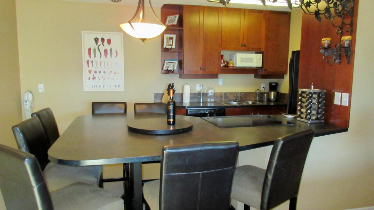 Big White Ski Resort Condo | Welcome to Snowy! Next to the Ski slope. Heart of the village. Quietly located