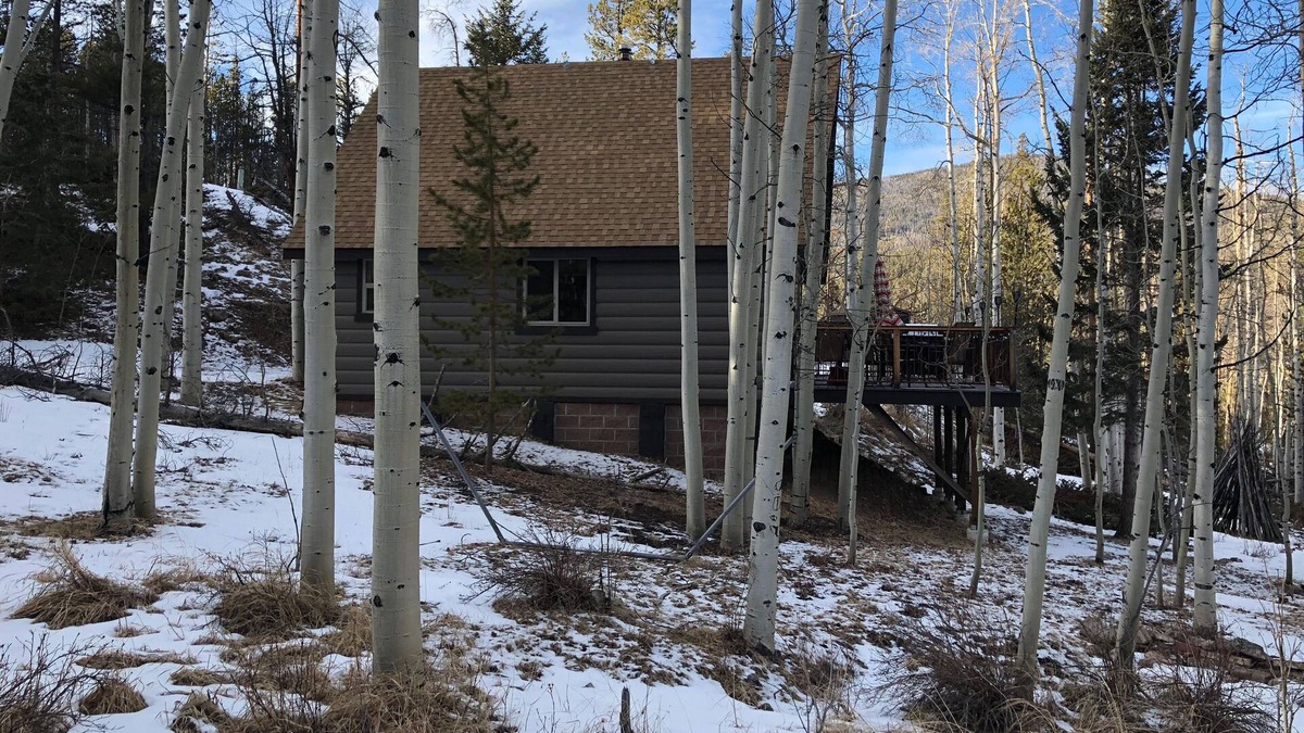 Crystal Lake Cabin | Welcome to the Lazy Moose Cabin