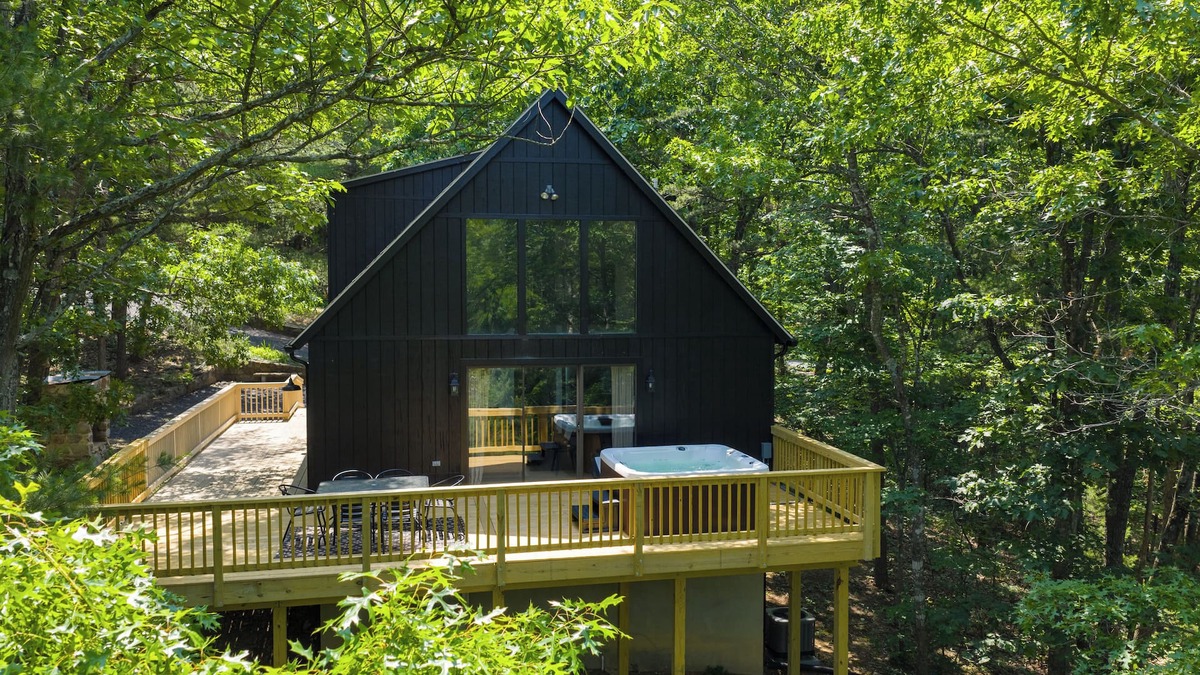 Basye House | Welcome to The Basye Swan