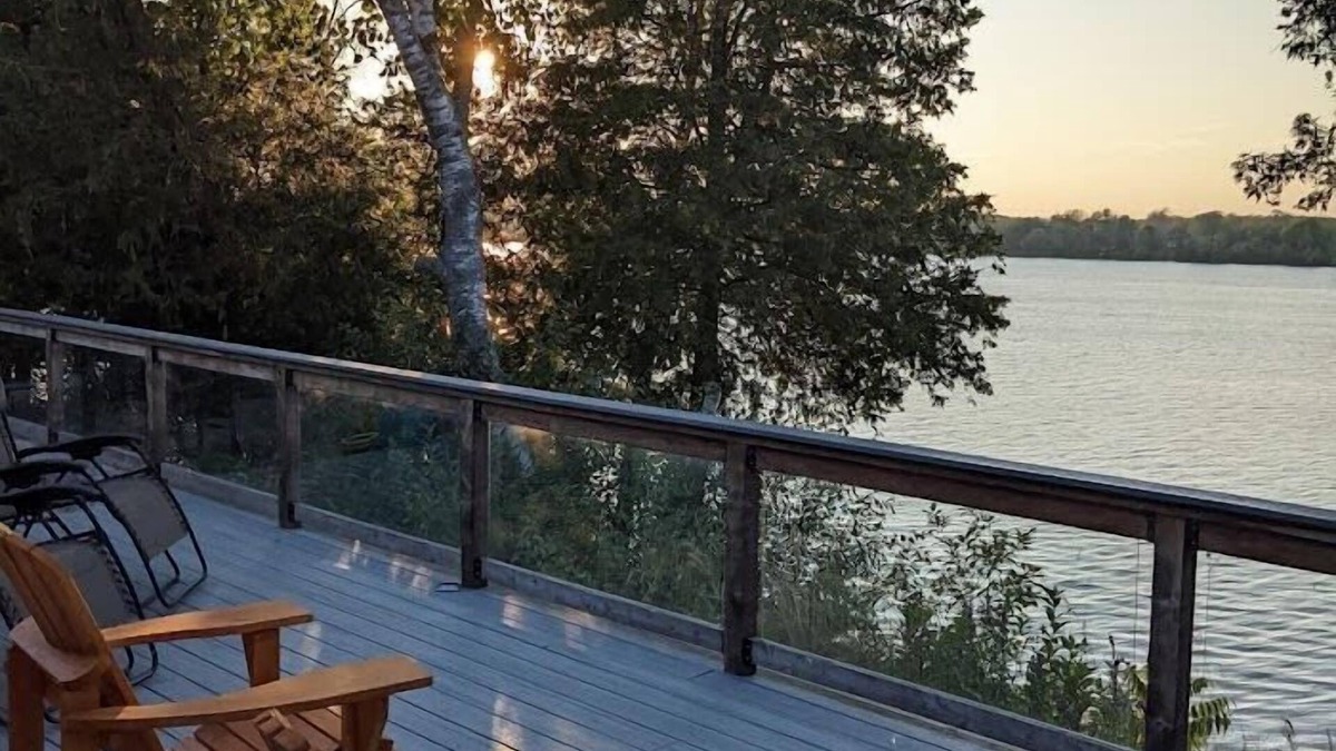 Wellington House | Welcome to the Consecon Ridge