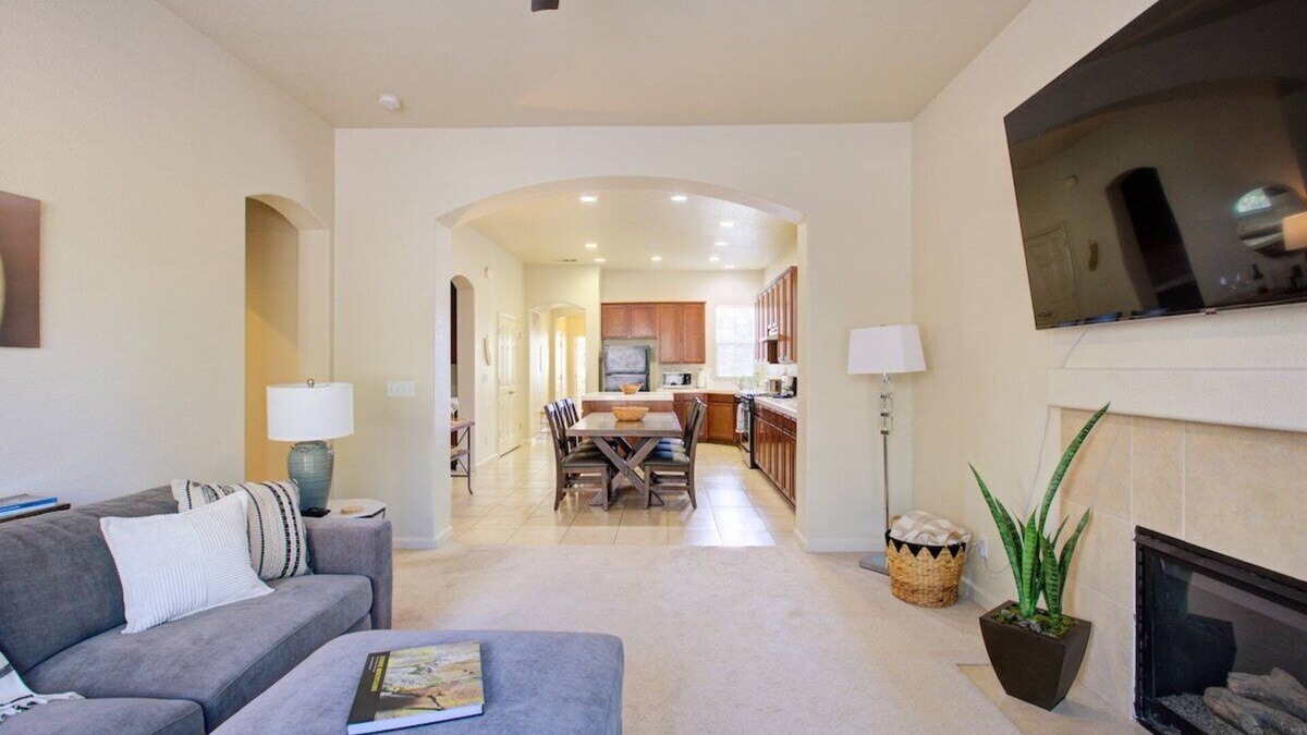 Merced House | Welcome to The Merced Hub! Merced has historically been the “Gateway to Yosemite”