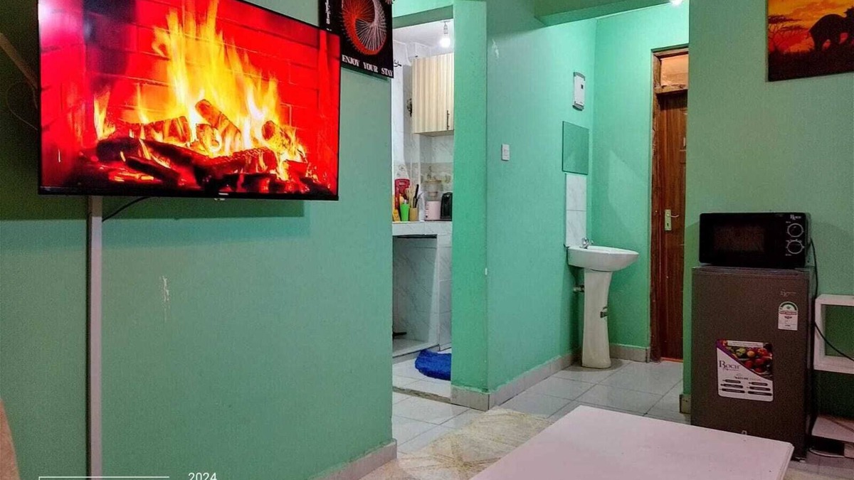Eastleigh Apartment | Welcome to The Obama Mansion, affordable, cozy and quiet.
