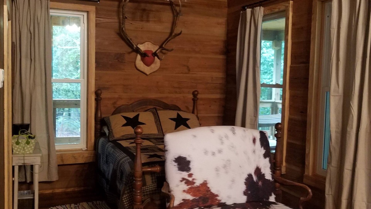 Oden Cabin | Welcome to the porch!