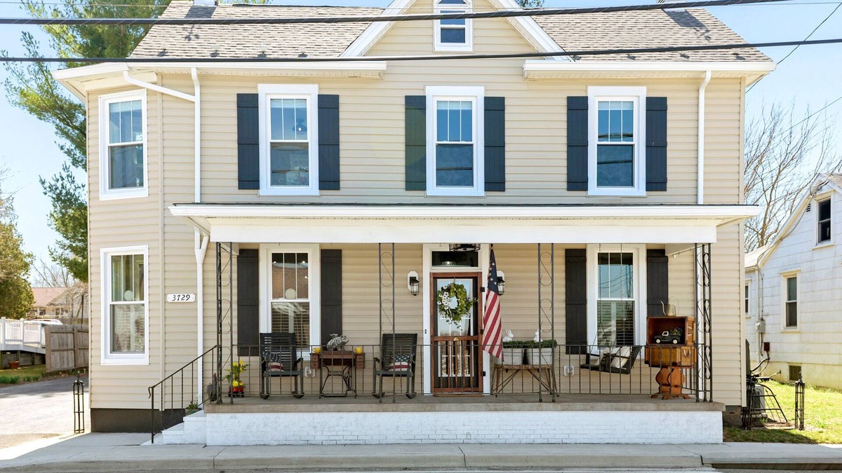 Jefferson House | Welcome to the Rusty Rose-Restored Farmhouse feel in the heart of Jefferson, MD