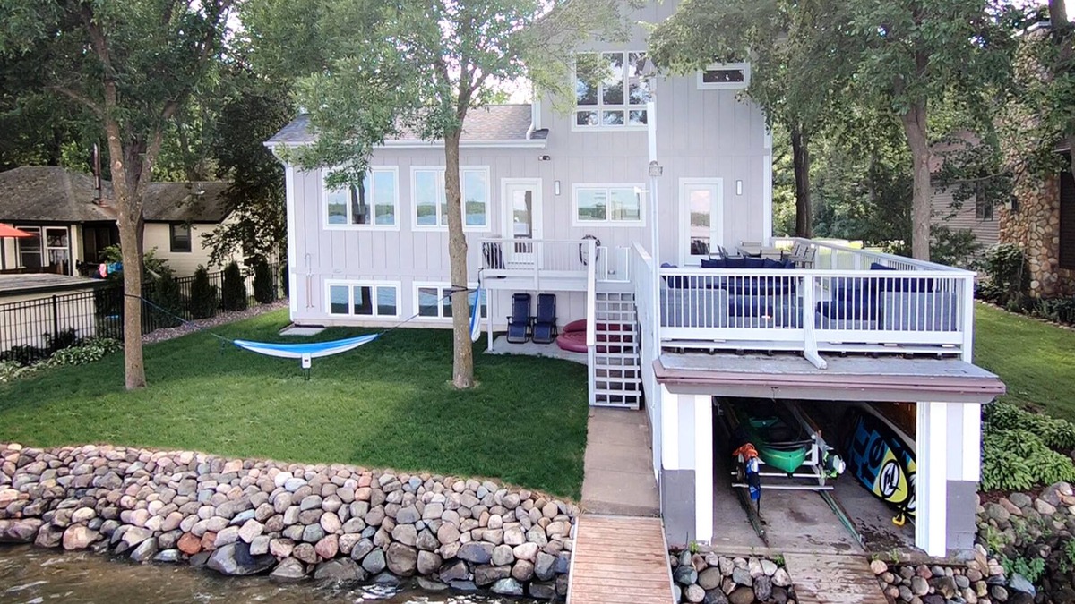 Amery House | Welcome to the Wapo Retreat