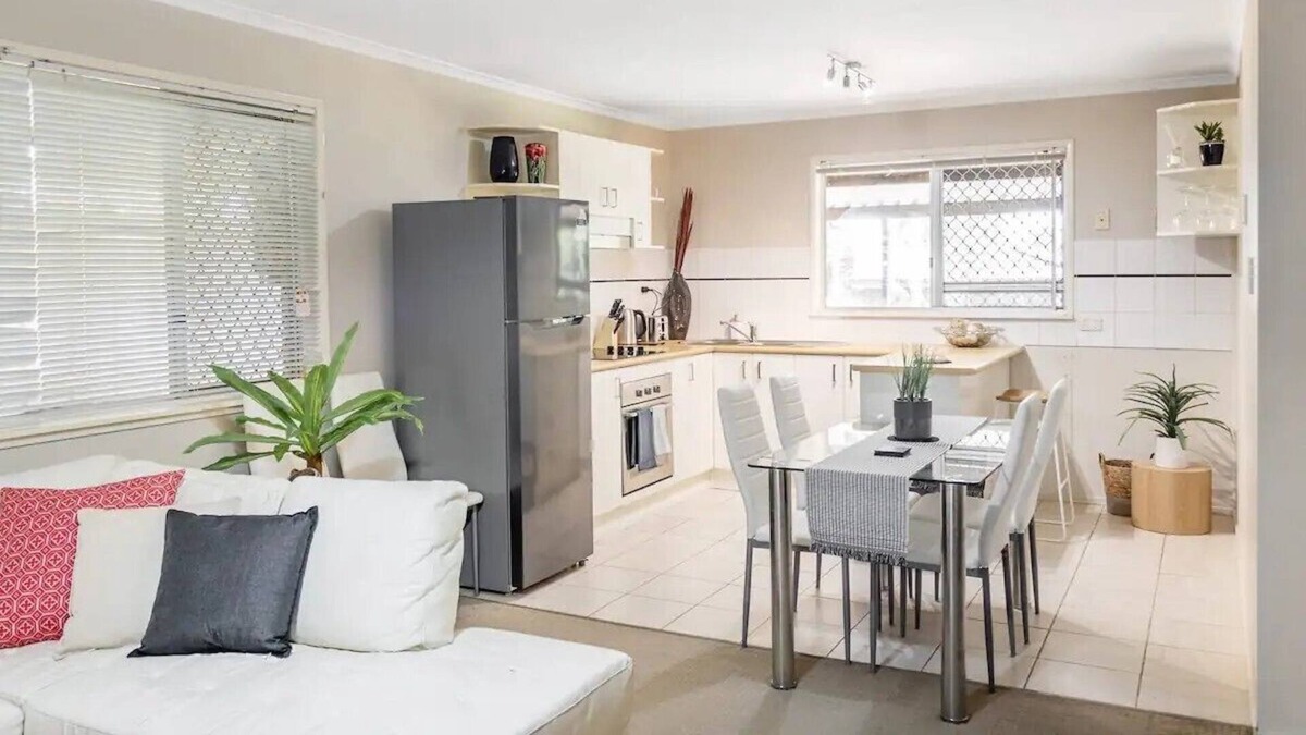 Bracken Ridge House | Welcome to this beautiful 3BR property in the heart of Bracken Ridge, QLD!