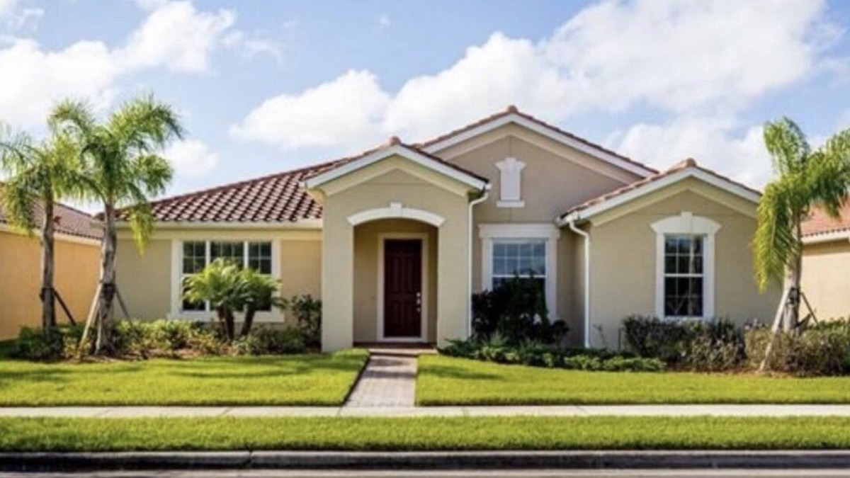 Ave Maria House | Welcome to this immaculate 3 bed 2 bath rental