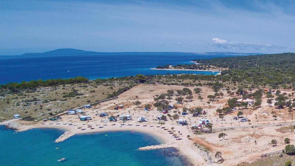 Vidalici Apartment | Welcome to this modern and luxurious vacation apartment on the island of Pag.