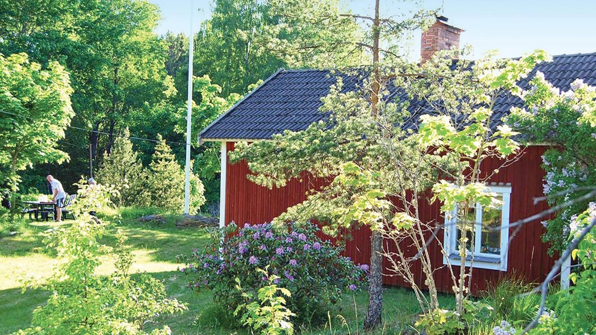Nashulta House | Welcome to this peacefully situated farmhouse, which is now a vacation home.