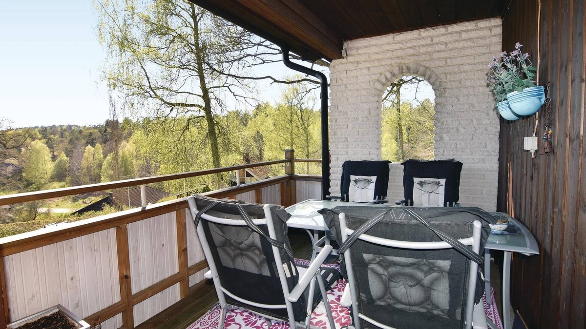 Haverud House | Welcome to this tastefully furnished vacation home in Håverud, approx.