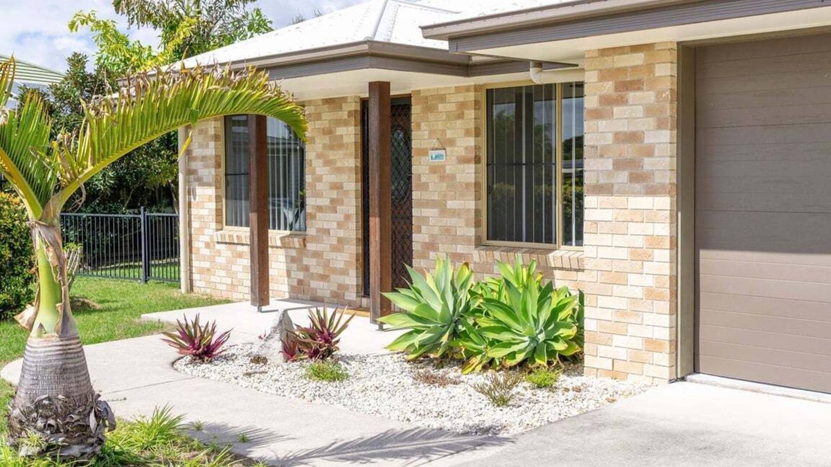 Tin Can Bay House | Welcome to "Tinnie Retreat"