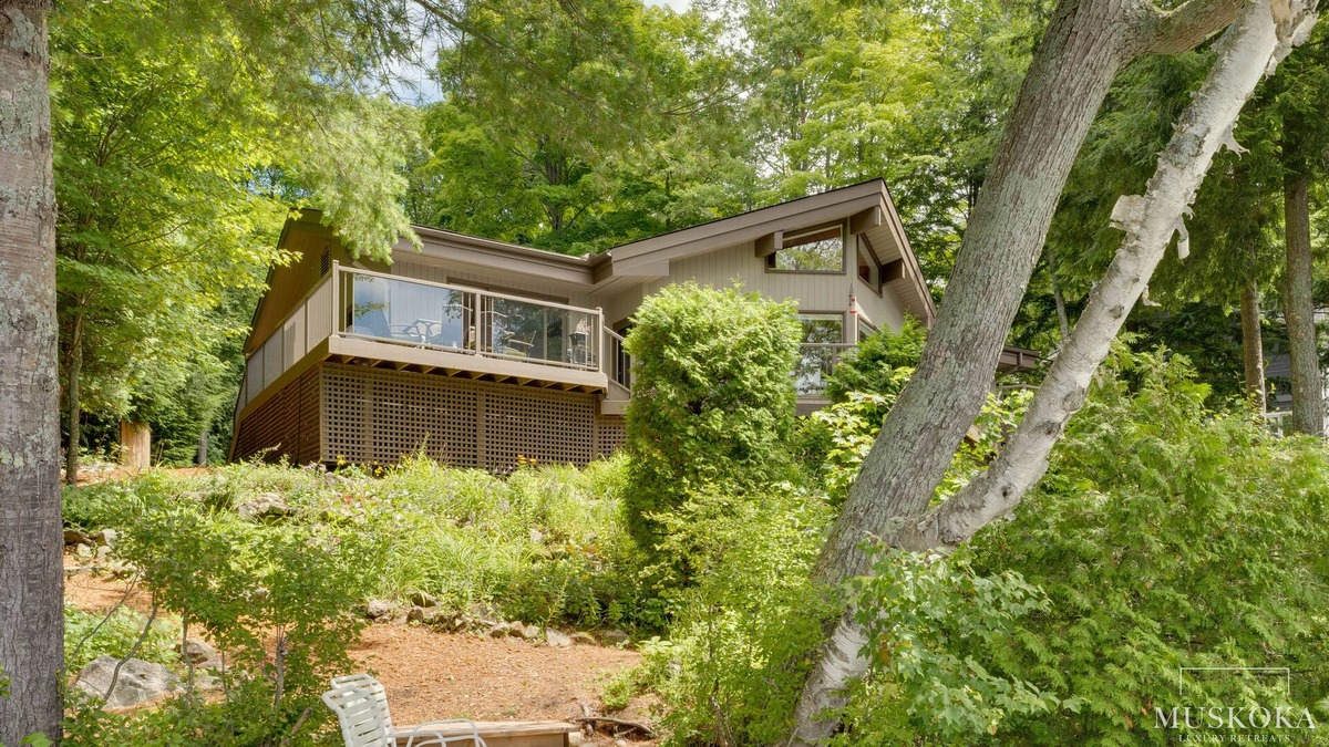 Bala House | Welcome to Woodlands on beautiful, historic Lake Muskoka!