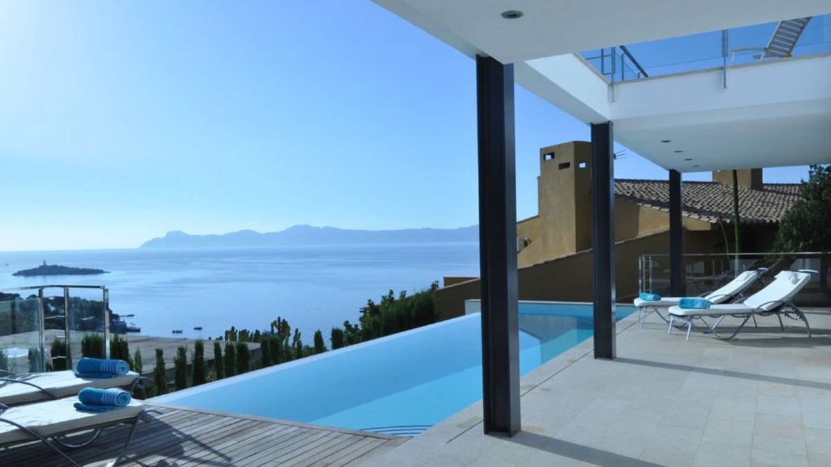 Alcanada Ski Chalet | Welcome to your Holiday Heaven on Earth