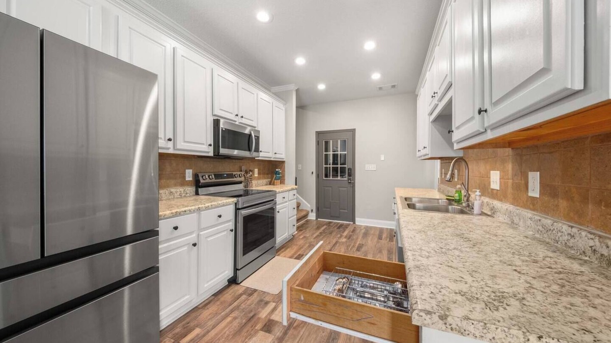 Warner Robins House | Welcome to your home away from home in Warner Robins, Georgia