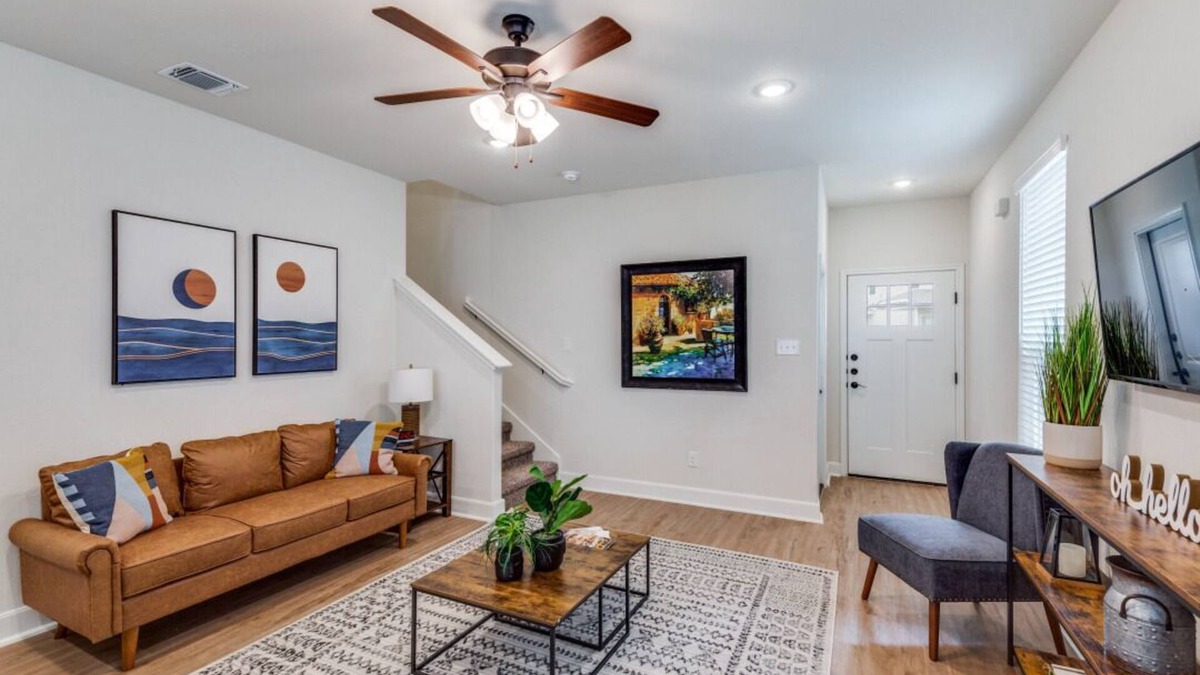 San Antonio House | Welcome to your perfect San Antonio home! This spacious 3-bedroom, 2.5-bath house features a large, fully equipped kitchen and plenty of room for family and friends. Enjoy modern comforts, a private backyard, and easy access to downtown attractions.
