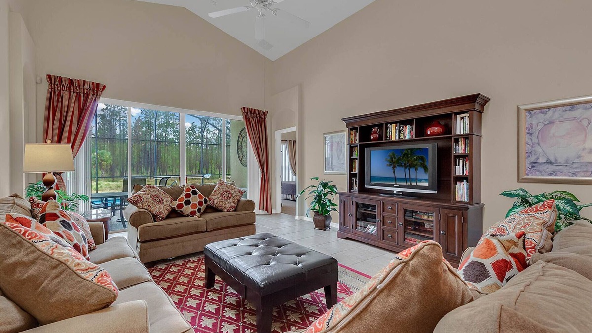 Tuscan Hills House | Welcome to your Perfect Getaway! 4 bed home with pool, spa, and games room