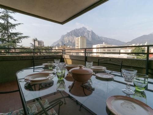 Lecco Apartment | Welcomely - Ponte Vecchio Family Apartment