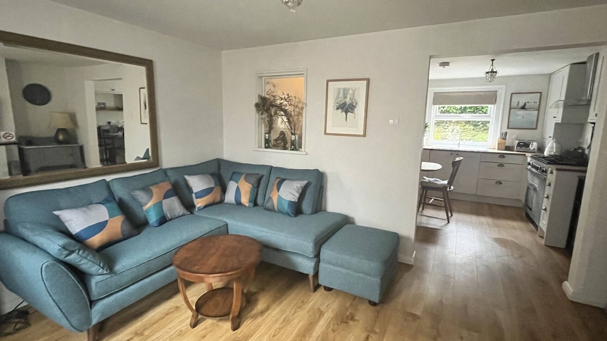 Folkestone House | Welcoming 2 bed townhouse near town centre & beach