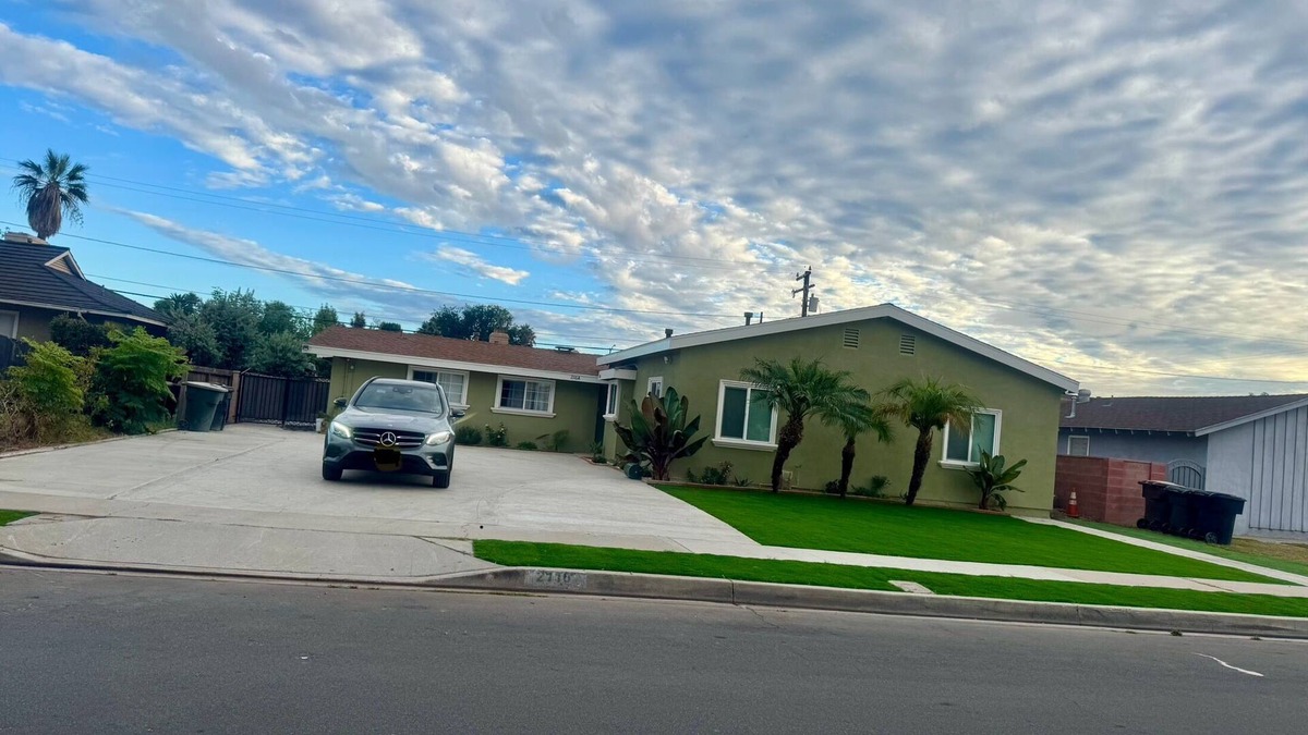 Southwest Anaheim House | Welcoming 2-bedroom Brand New Unit B with AC in Anaheim, 5 Mins to Disneyland