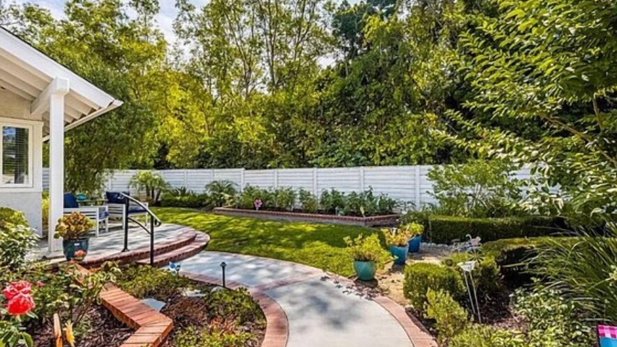 Oak Creek House | Welcoming 3-bedroom house in Irvine