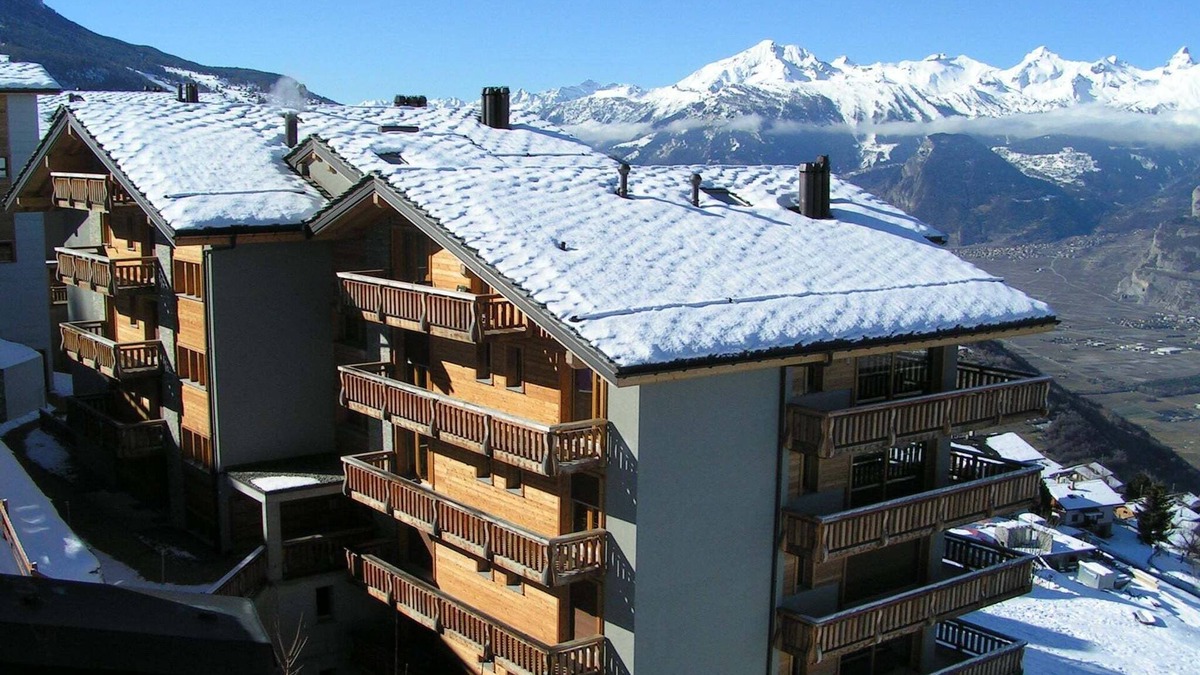 Nendaz Apartment | Welcoming apartment with views