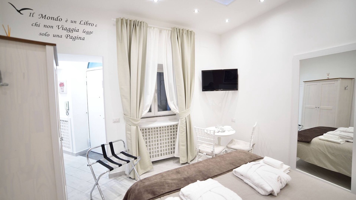Monte di Pieta Apartment | Welcoming apartment Volturno In the center of Palermo