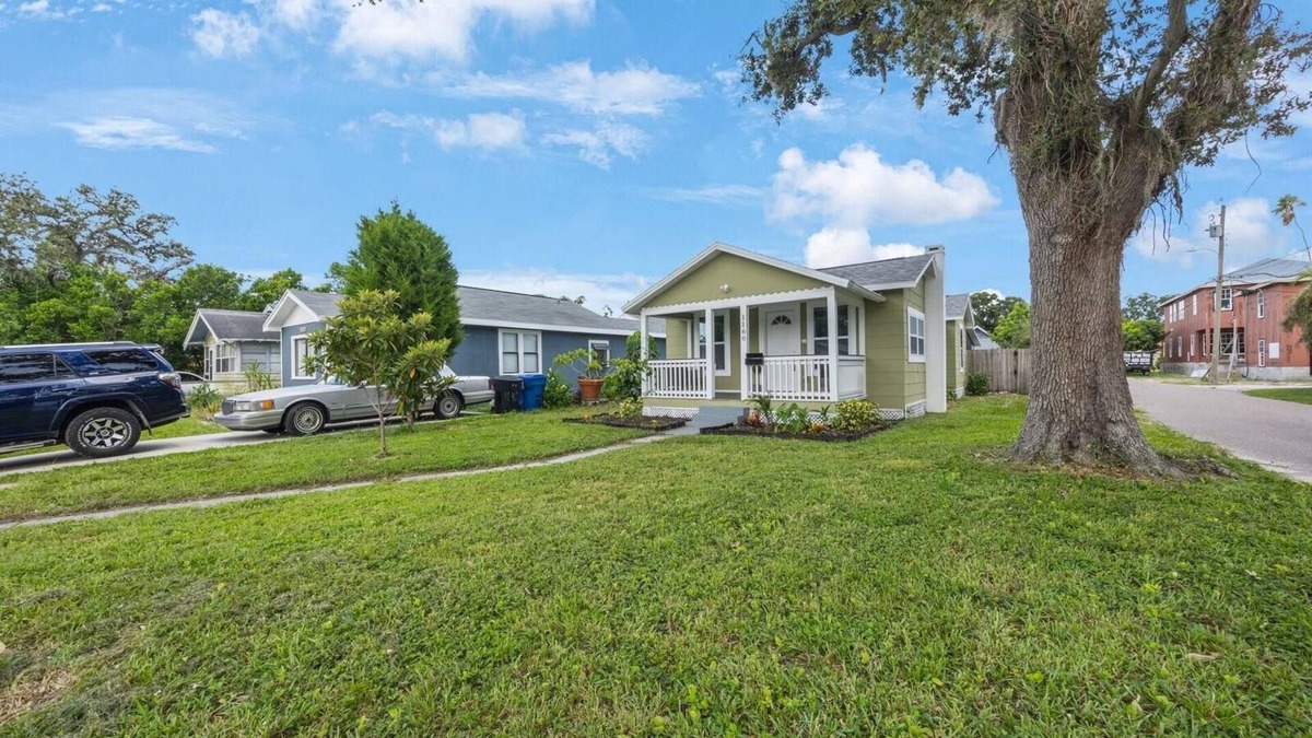 Magnolia Heights House | Welcoming Bungalow in Downtown St. Petersburg