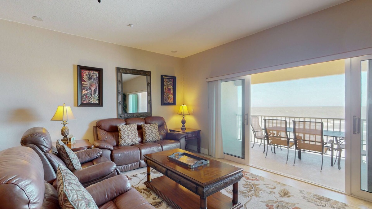 Independence Square Condo | Welcoming Gulf-front condo with pool & hot tub - direct beach access