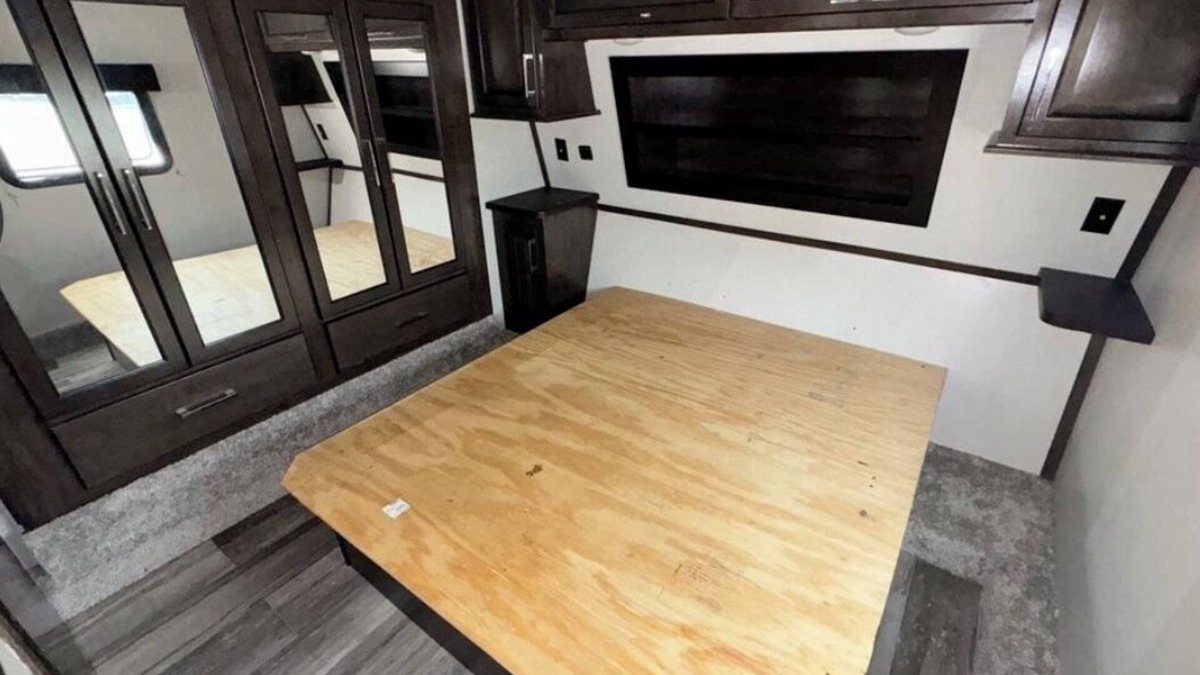 Cotulla House | Welcoming RV with AC in CotullanLocated at Cowboy’s RV Park on a spacious lot.