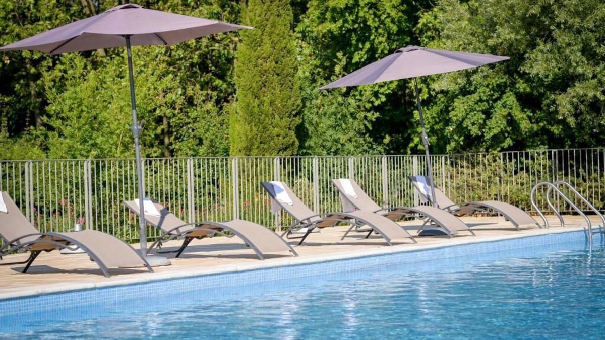 Azille Hotel | Welcoming Studios with Modern Amenities & Terrace | Near Carcassonne