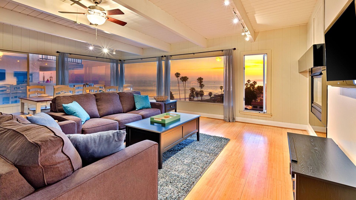 San Clemente Cottage | Well-appointed beach cottage with panoramic views, outdoor patio, free WiFi