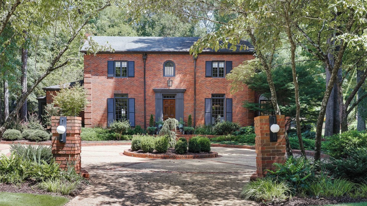 Athens House | Well Appointed & Elegant Five Points Home