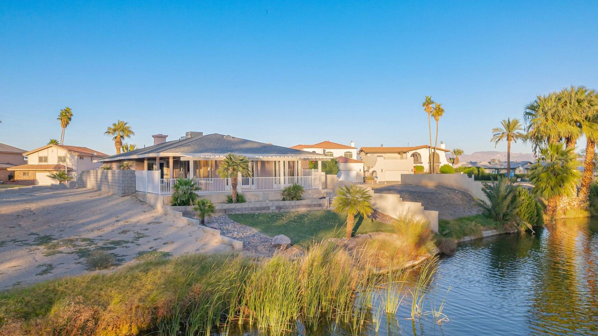 Mohave Valley House | Well-appointed home just steps from the Colorado river!